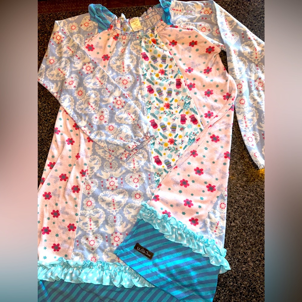 “Matilda Jane” girls night gown. ADORABLE Size 8.